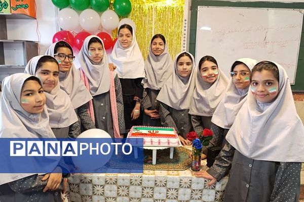 جشن انقلاب در ناحیه دو شهرری با حضور معاون پرورشی و فرهنگی شهرستانهای استان تهران 