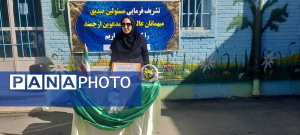 بازدید سبزپوشان نیروی انتظامی با دانش‌آموزان مدرسه ربابه هاشمیان یزدی