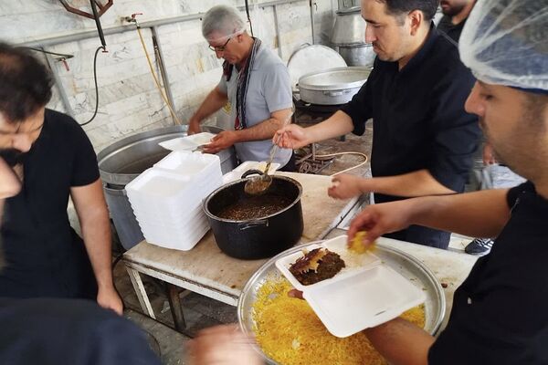 پذیرایی از محبان سید الشهدا در شهرستان قرچک 