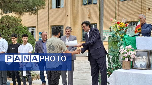 برگزاری جشن  روز معلم در هنرستان شهید دیواندری سبزوار