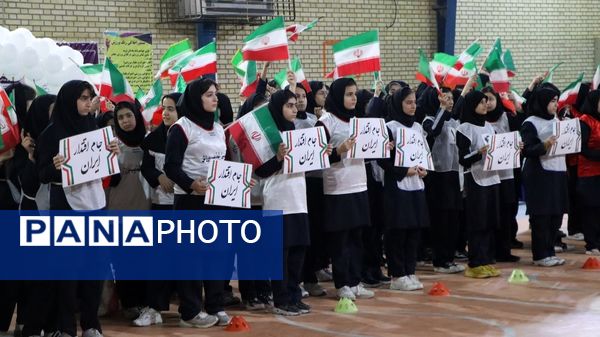 روشن شدن مشعل جام اقتدار ایران در آیین یادبود ۳۴ دانش‌آموز شهید بوشهر