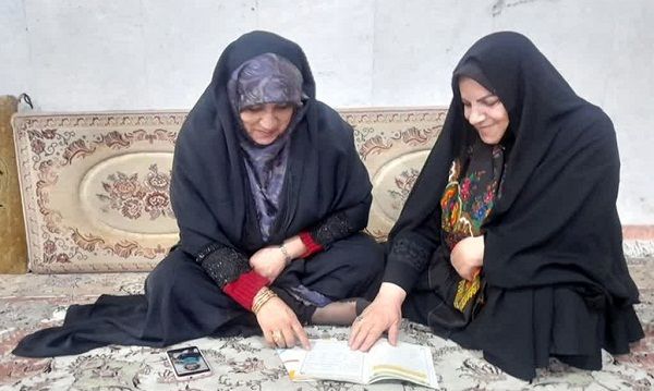 اجرای طرح «خواندن با خانواده» به عنوان مهمترین رکن تربیتی جامعه در استان البرز در حال اجرا است