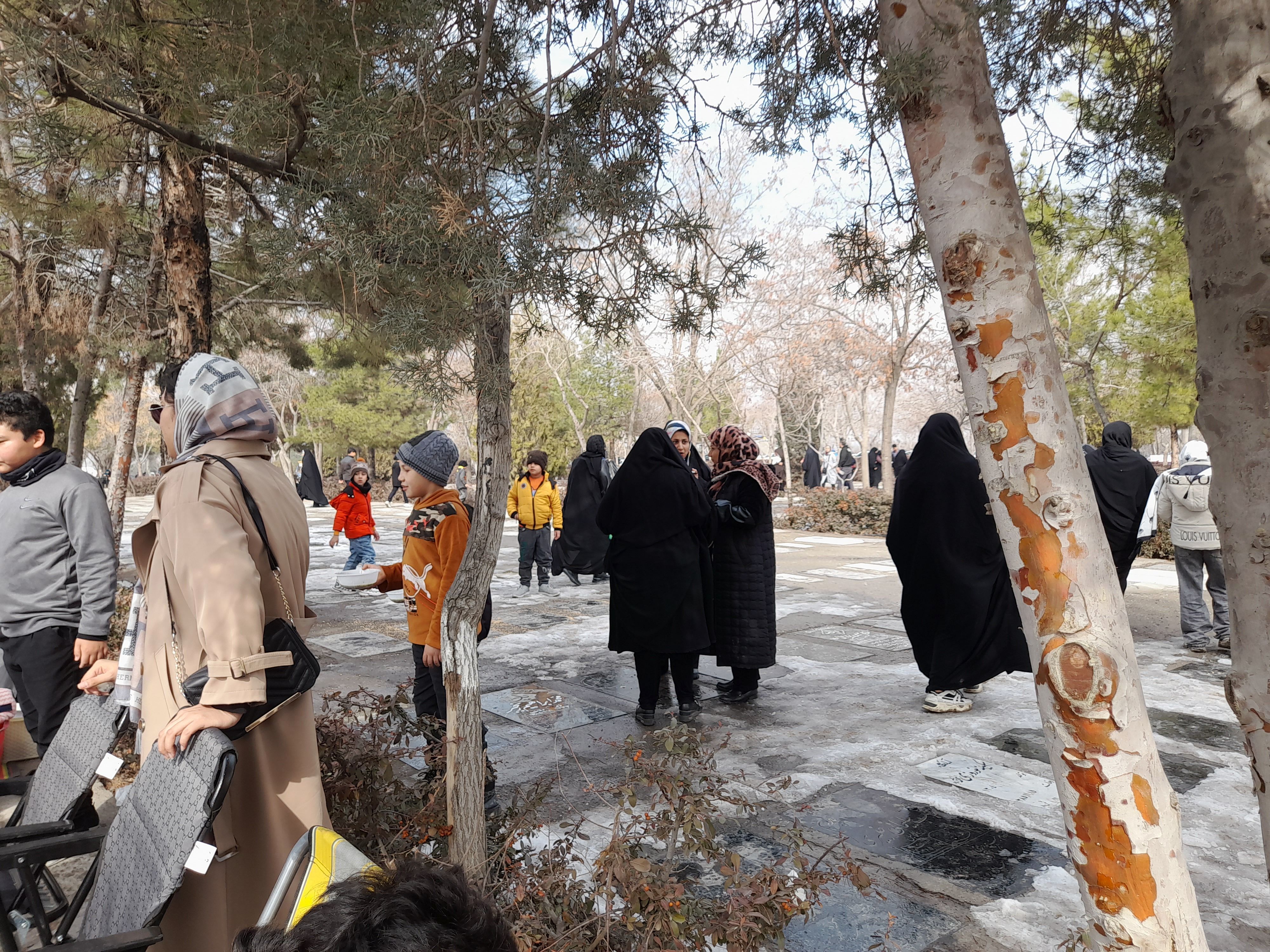 مراسم چراغ برات در بهشت رضا مشهد مقدس 