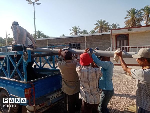 نصب برج نور در محوطه حمام مارم فین با مشارکت مردمی