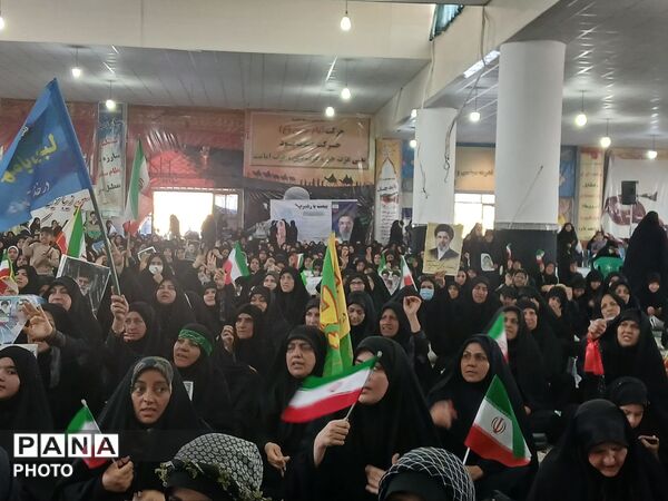 بیعت بانوان جیرفت‌زمین با رهبر انقلاب اسلامی