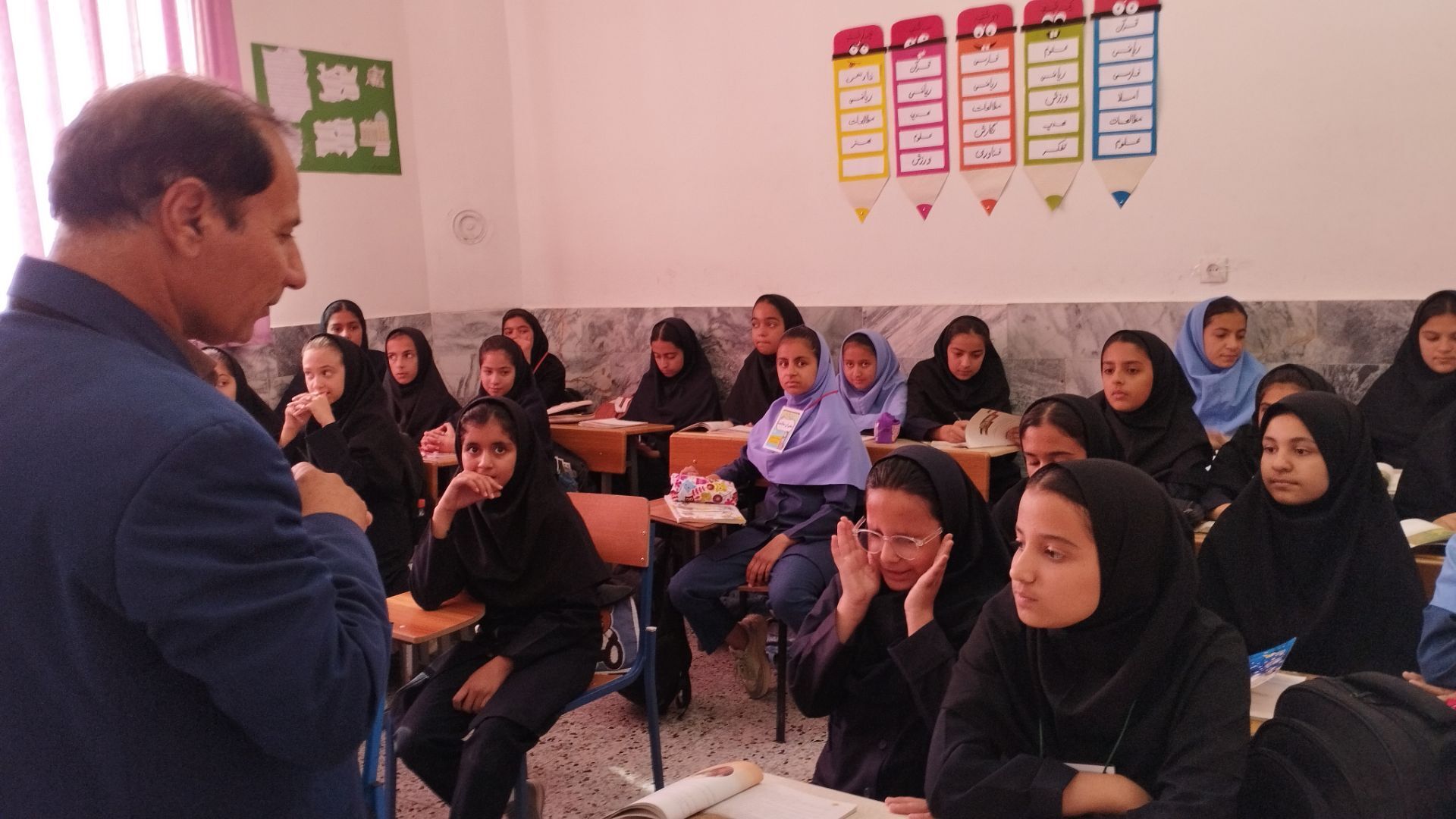 حضور راهبر آموزش و پرورش شهرستان خلیل‌آباد در آموزشگاه فرهنگ 