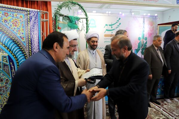 طنین زنگ نماز در مدارس آذربایجان‌شرقی