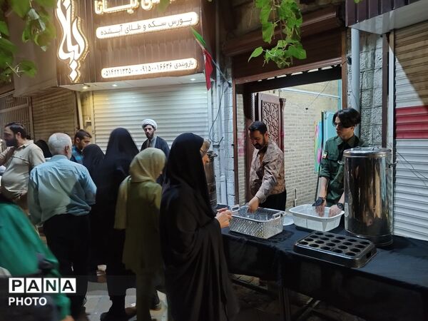 روضه و چای، رسمِ ماندگارِ طلاب در شبِ فراق
