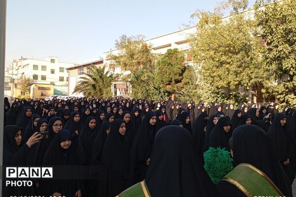 چهارشنبه‌های امام رضایی با حضور خادمان حرم در مدرسه مشکوة نور 