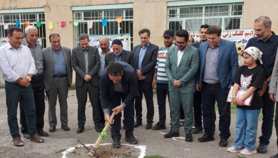 ساخت مدرسه‌ای مدرن در روستای ذوالبین هشترود کلید خورد