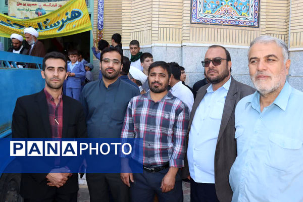 راهپیمایی دانش‌آموزان جعفرآباد قم در اعلام حمایت از عملیات وعده صادق