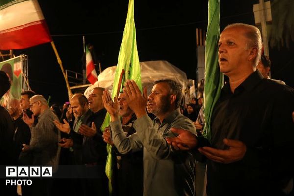 مردم گرگان همچنان ایستاده در شب84