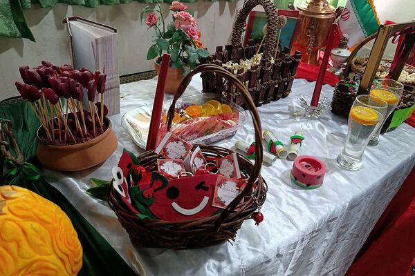 وقتی انارها لبخند زدند؛ یلدای دبیرستان ساره شورآفرین شد