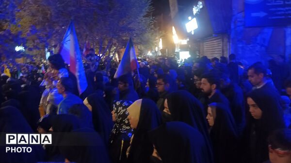 مراسم تشییع دو شهید شهرک صنعتی خیام زبرخان در حسینیه امام نیشابور 