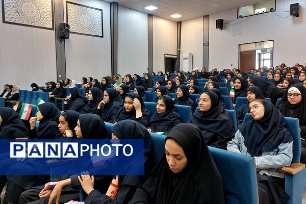 افتتاحیه طرح مصباح الهدی و جشن میلاد حضرت زینب(س) دبیرستان ریحانه النبی باقرشهر 