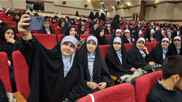 مَحفِـــلِ بزرگ اُنـــس با قُـــــرآن کریم در استان خراسان رضوی 