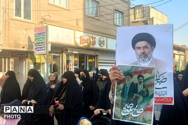 دست خدا بر سر ماست خامنه ای رهبر ماست 