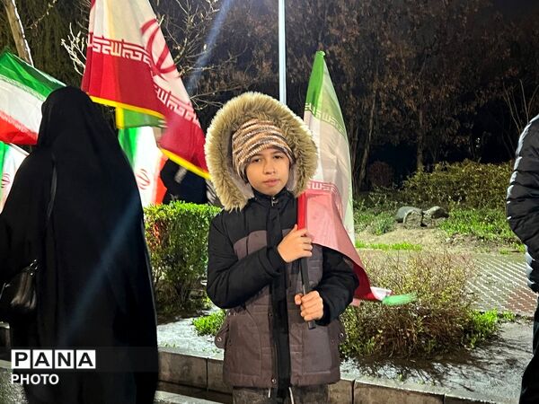 تجمع باشکوه مردم کرج برای مبارزه با دشمن آمریکا صهیونی