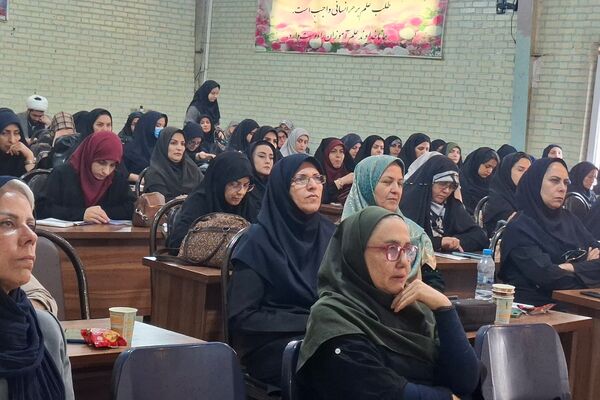 برگزاری دوره آموزشی «آموزش خودمراقبتی به دانش‌آموزان و تشریح قانون حمایت از اطفال و نوجوانان»  در ری یک