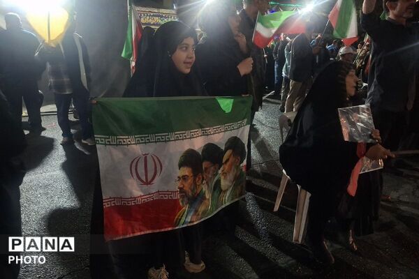  اجتماع بزرگ مردم اندیشه در گلزار شهدای فاز ۴