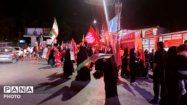 مشهدی‌ها شب گذشته چشم‌انتظار رهبر شهیدشان بودند