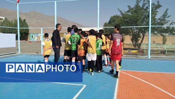  افتتاح اولین زمین ورزشی درون مدرسه‌ای تایل‌کورت استان مرکزی درمدرسه زینب کبری(س) شازند 