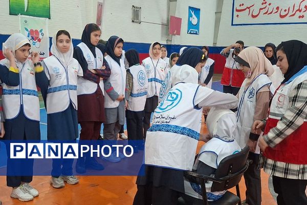 جشنواره علمی و آموزشی سفیران سلامت مقاطع ابتدایی شهریار