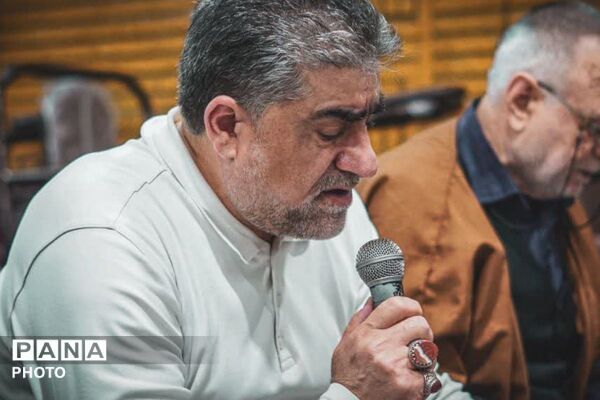 برپایی سفره افطاری در مسجد علی ابن ابیطالب نسیم‌شهر
