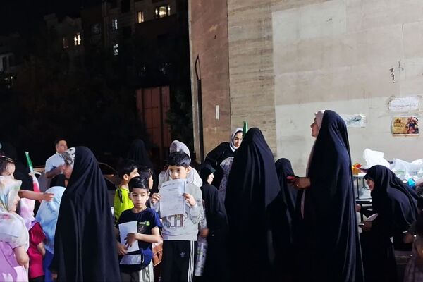 پای پیاده‌ها؛ روایتی از مردمی که خیابان‌ها را خانه کردند 