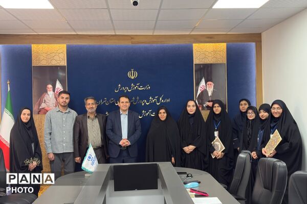نشست خبری مدیر آموزش‌وپرورش شهرستان اسلامشهر با اصحاب رسانه نوجوان