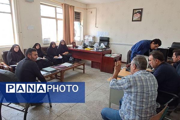 بازدید سرگروه کیفیت بخشی فعالیت‌های پرورشی استان از مدارس ناحیه دو شهرری 