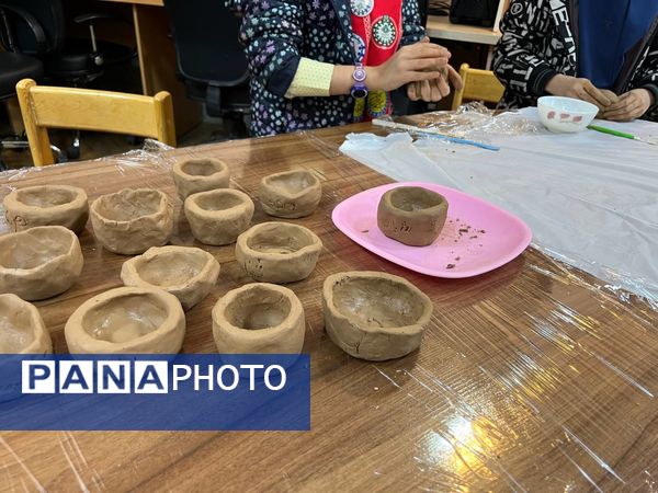 شکوفایی استعدادهای هنری دانش آموزان پایه چهارم دبستان آرمینه مصلی نژاد