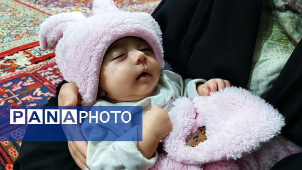 جشن میلاد حضرت زینب(س) با حضور پرشور مردم یاسوج در حرم امامزاده عبدالله(ع) 