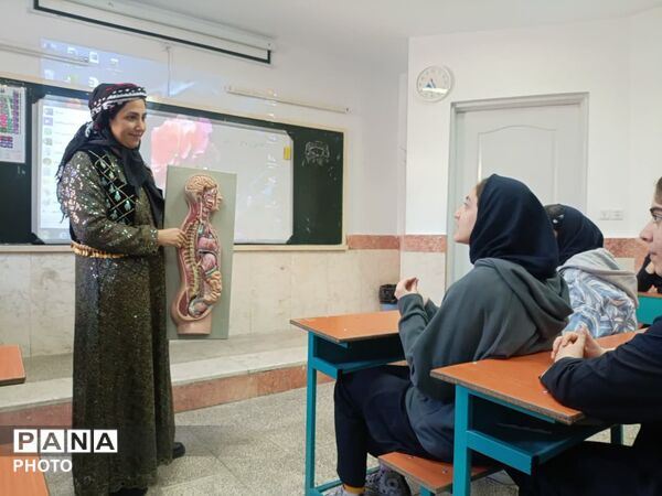 معلم‌های نمونه؛ معماران آینده و الهام‌بخش نسل‌ها
