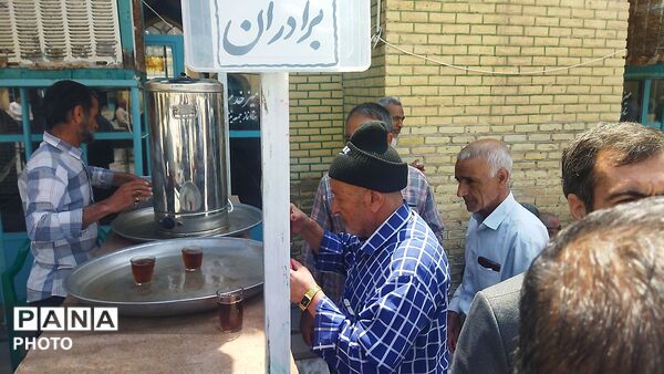 چایخانه مسجد جامع نیشابور میزبان نماز گزاران نیشابوری شد 