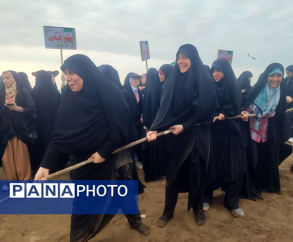 بازدید دانش‌آموزان حاضر در مسابقات قرآن از اماکن تاریخی و طبیعی ساری 