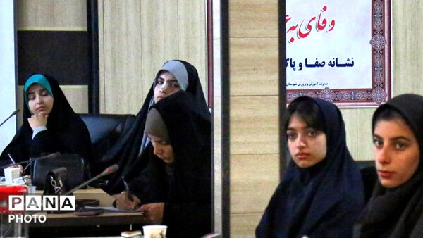 پویایی فضای تربیتی در کبودرآهنگ؛ برگزاری کمیته هنری با مشارکت هنرجویان فعال
