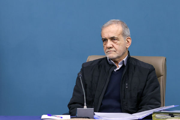 بازدید پزشکیان از خطوط راه آهن استان تهران