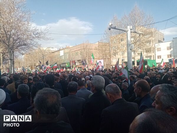 بیعت مردم ولایت مدار کاشمر با سومین رهبر انقلاب اسلامی 