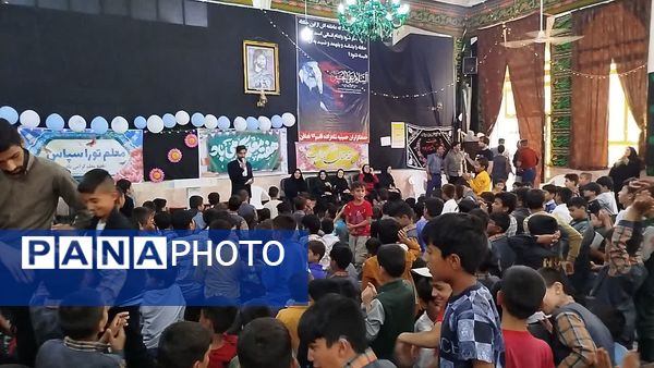 جشن بزرگداشت مقام معلم توسط دانش آموزان دبستان شهید پسندیده
