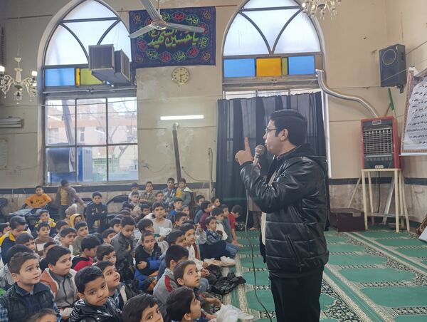 مسجد حسین‌بن‌علی (ع) میزبان لبخند دانش‌آموزان در جشن میلاد دو امام