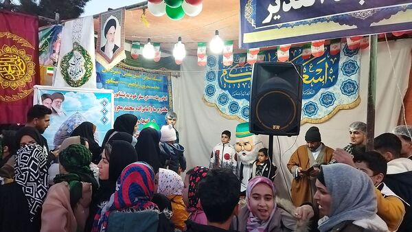 حضور مردم در مهمانی کیلومتری اعیاد شعبانیه نیشابور