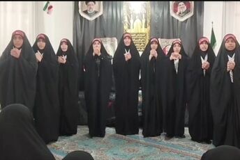 تجدید عهد و پیمان دانش آموزان با امام شهید انقلاب 