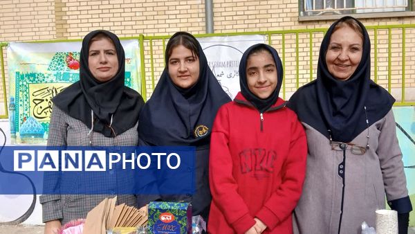 جشنواره بازارچه خوارزمی در دبیرستان بهرام رزمی ناحیه یک شیراز