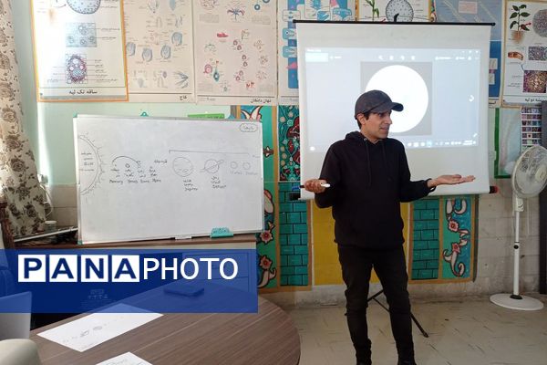 بازدید دانش‌آموزان سال اولی دبیرستان اندیشه‌نفیس شهرستان فیروزکوه از پژوهش‌سرا