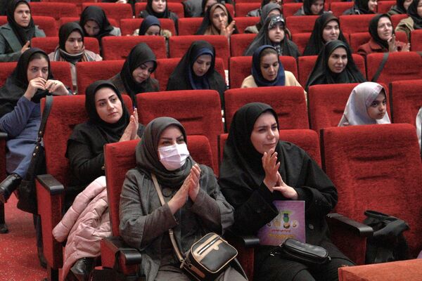 همایش رویداد سراسری «تهران، شهر نماز» با محوریت «نماز شکوفه‌ها» 