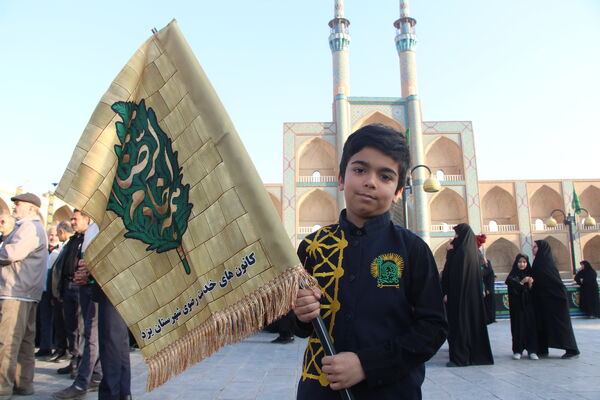 کاروان نمادین حضور امام رضا (ع) در یزد