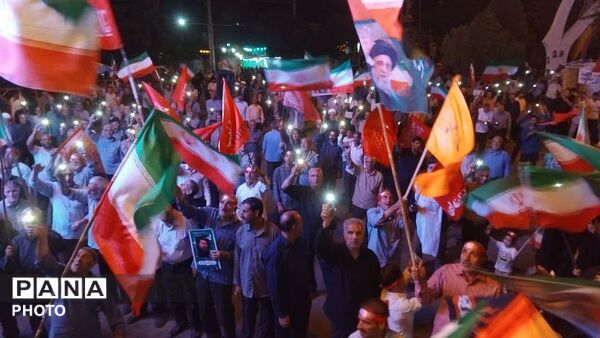 همزمان با سراسر کشور؛ صد و شصت و نهمین شب «بیعت با رهبری» در نورآباد