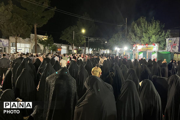 اقامه نماز استغاثه به امام زمان (ع) در میدان امام خمینی (ره )جاجرم