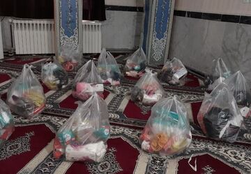 اهدای بسته‌های معیشتی فرهنگیان به دانش‌آموزان نیازمند بویراحمد